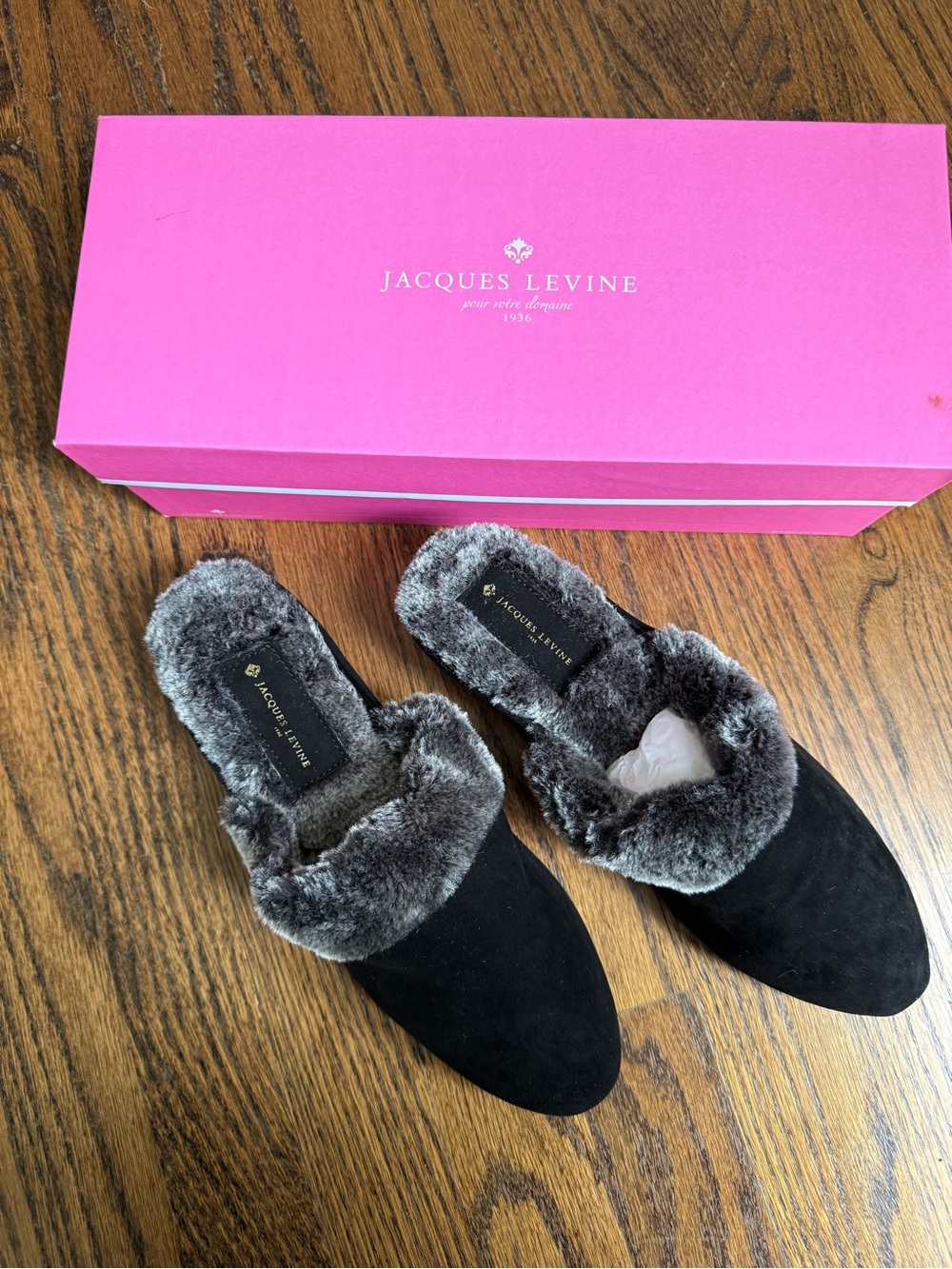 Jacques Levine Black Suede shearling Slip-On Mules